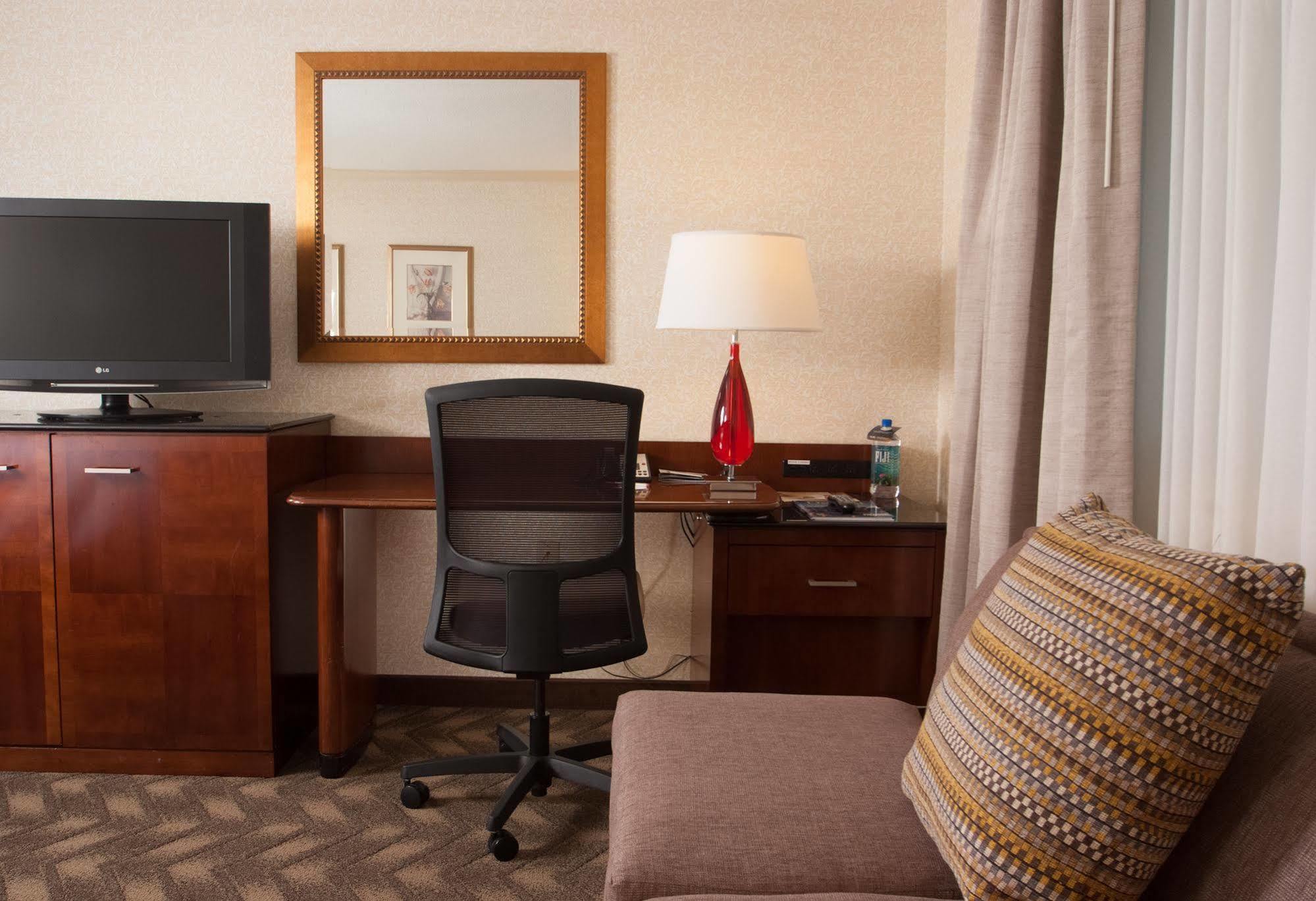 Detroit Marriott Troy Hotell Exteriör bild